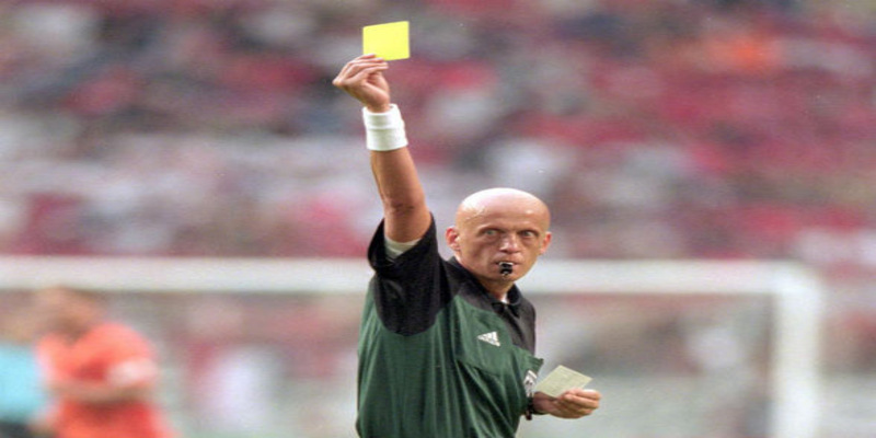 Điểm qua những thành tích đáng nể của trọng tài đầu trọc nổi tiếng Pierluigi Collina