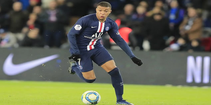 Những yếu tố ngoài ảnh hưởng đến nguồn thu nhập lương của cầu thủ Mbappe