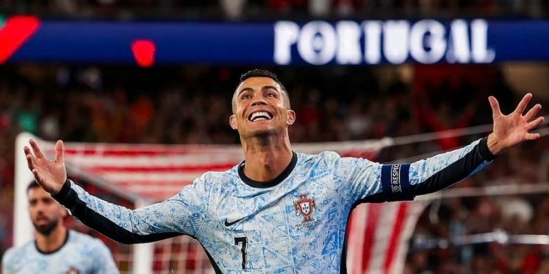 Đôi nét về hành trình 900 bản của Ronaldo 